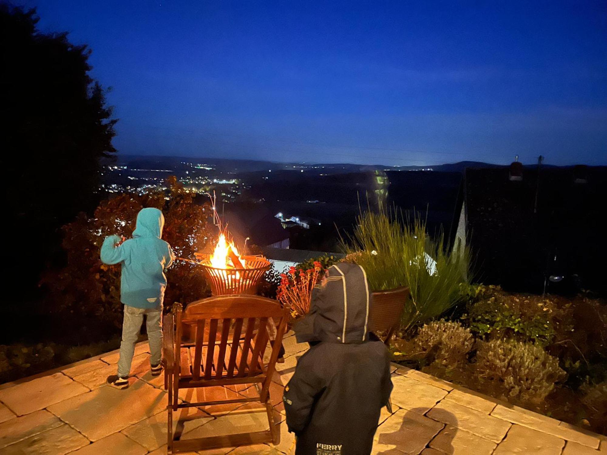 Eifel Landhaus Panoramablick Unter Der Burg Olbrueck Mit Sauna Hottub Grosser Terrasse Und Garten Ideal Fuer Familien Niederdurenbach ภายนอก รูปภาพ